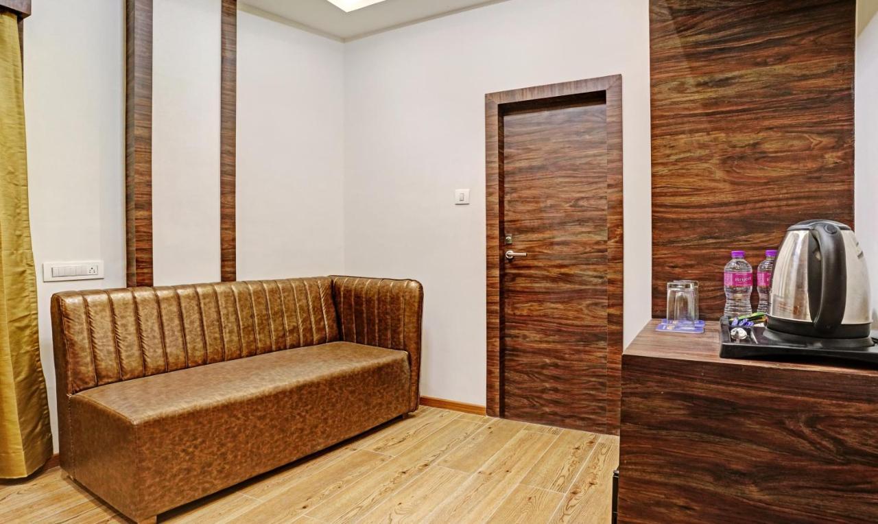 Hotel Treebo Premium Widlor Boutique Bombay Exterior foto